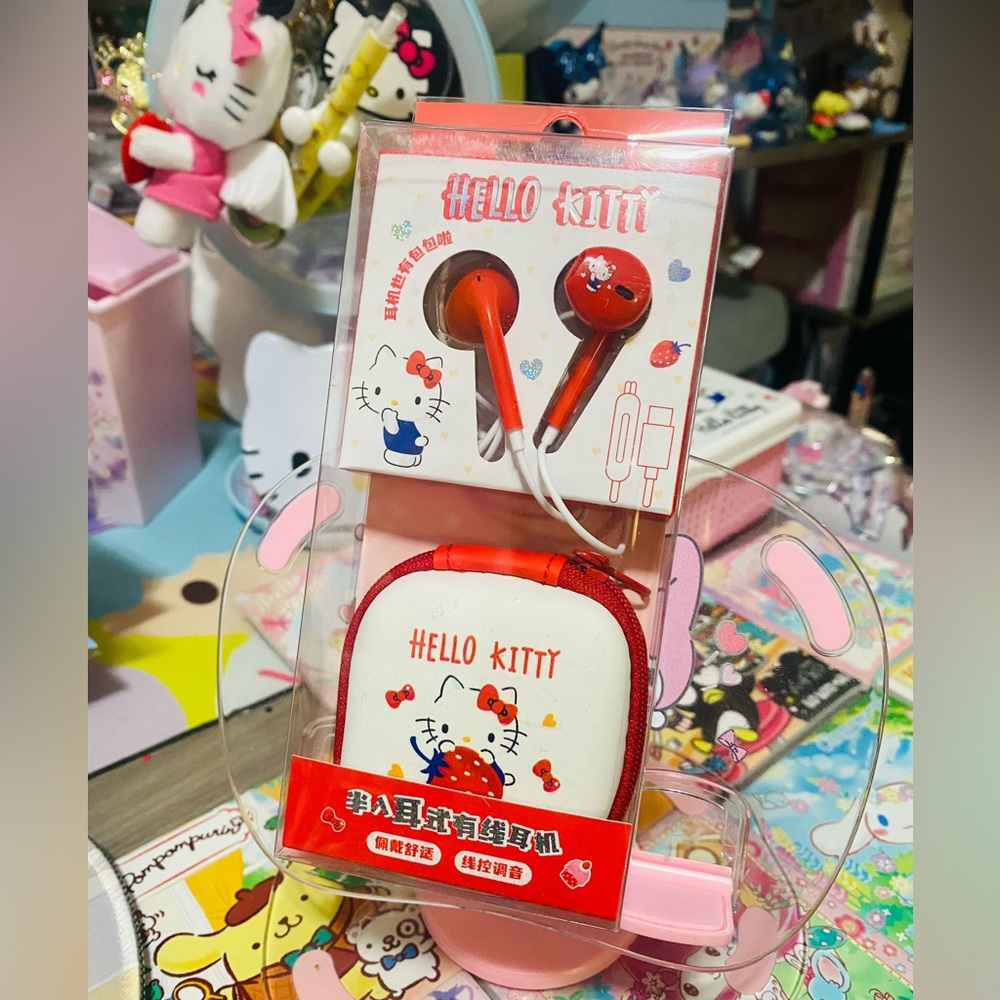 Hello Kitty headphones